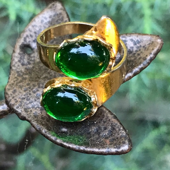 Emerald Glass Stones Gold Tone Adjustable Ring - Picture 4 of 12